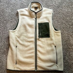 Men’s North Face Vest